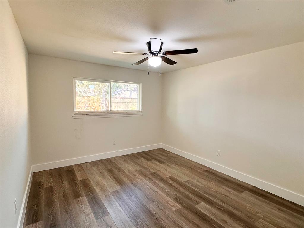 5814 W Bellfort Avenue, Houston, Texas image 16