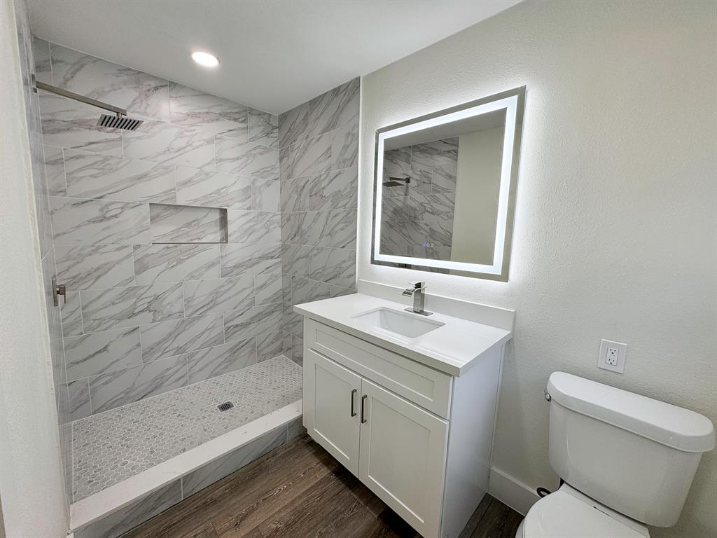 5814 W Bellfort Avenue, Houston, Texas image 15