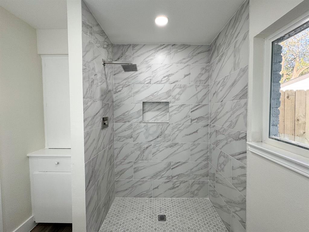 5814 W Bellfort Avenue, Houston, Texas image 21