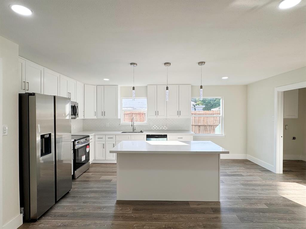 5814 W Bellfort Avenue, Houston, Texas image 2