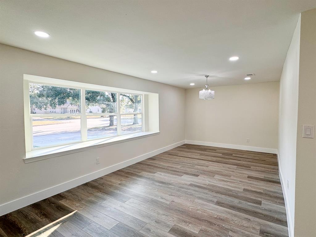 5814 W Bellfort Avenue, Houston, Texas image 4