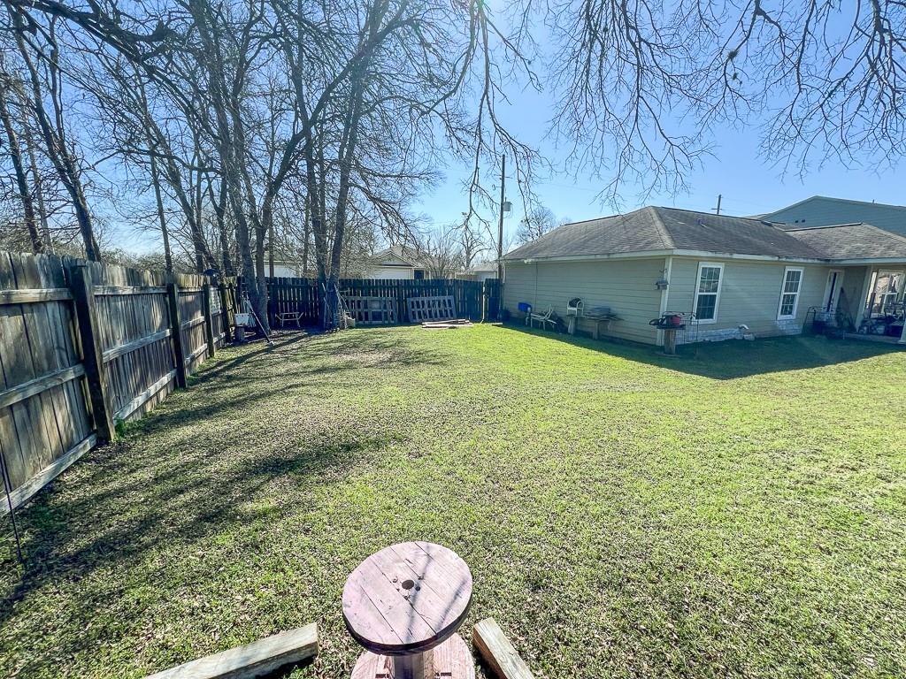 702 Roosevelt Street, Navasota, Texas image 35