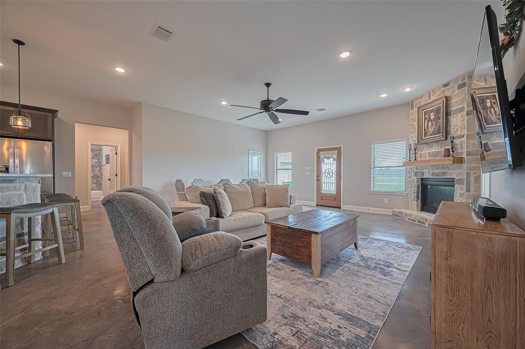 16702 Dipple Road, Guy, Texas image 7