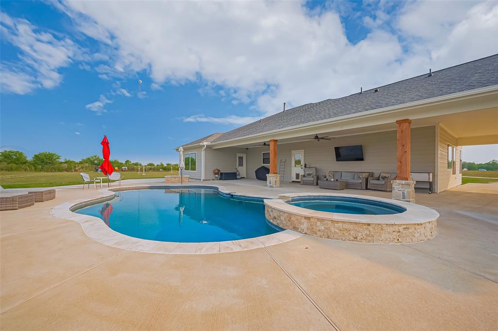 16702 Dipple Road, Guy, Texas image 37