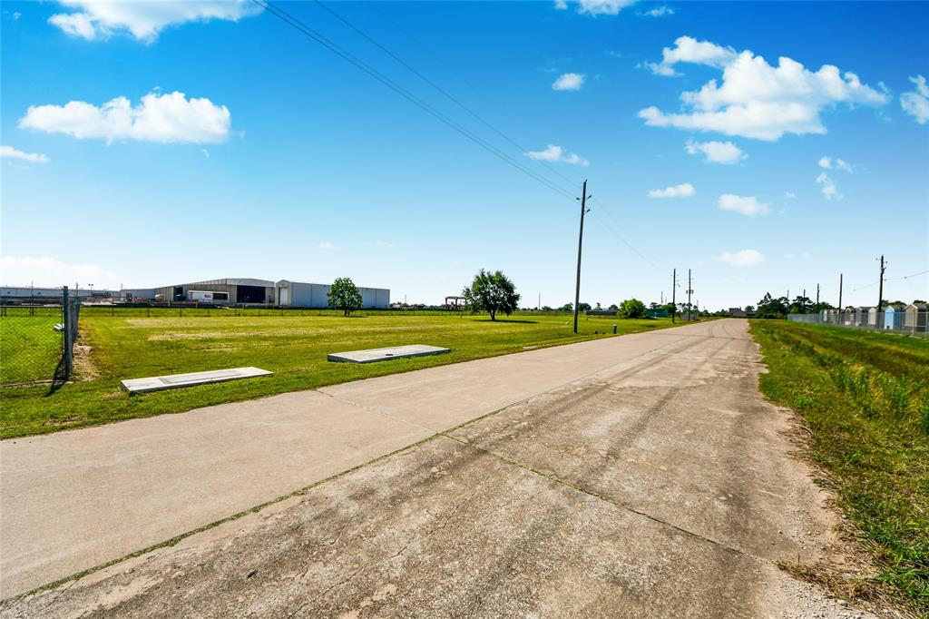 34609 Sunset Lane, Brookshire, Texas image 32