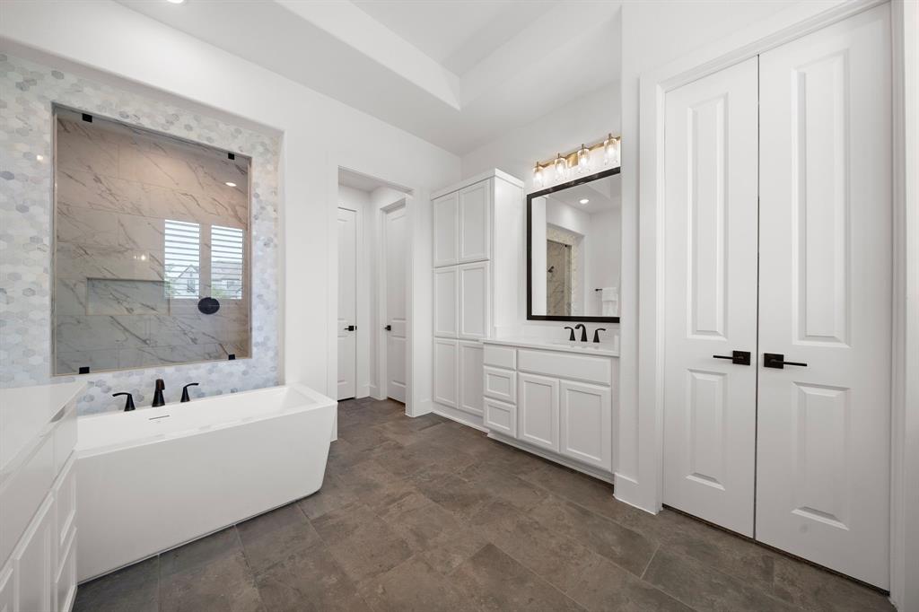 6706 Zavala Court