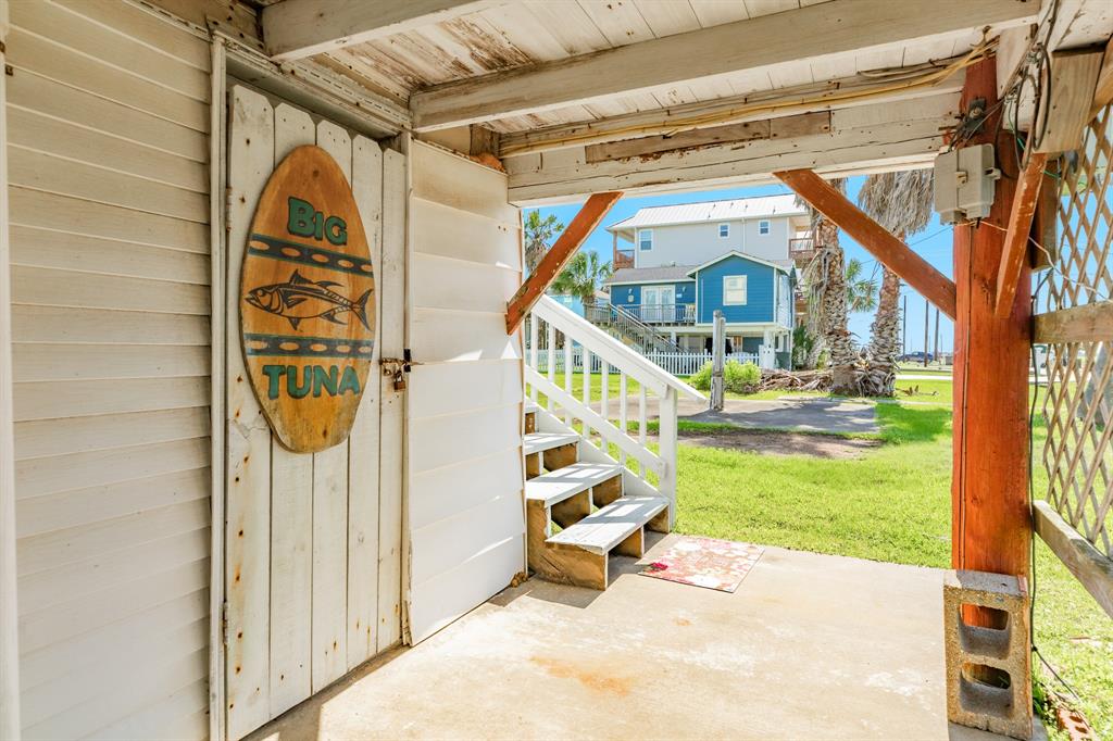 11213 Schwartz Drive, Galveston, Texas image 17