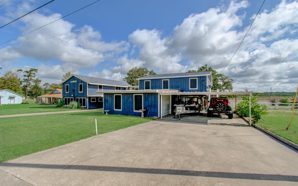 301 N Lakeshore Drive, Onalaska, Texas image 2