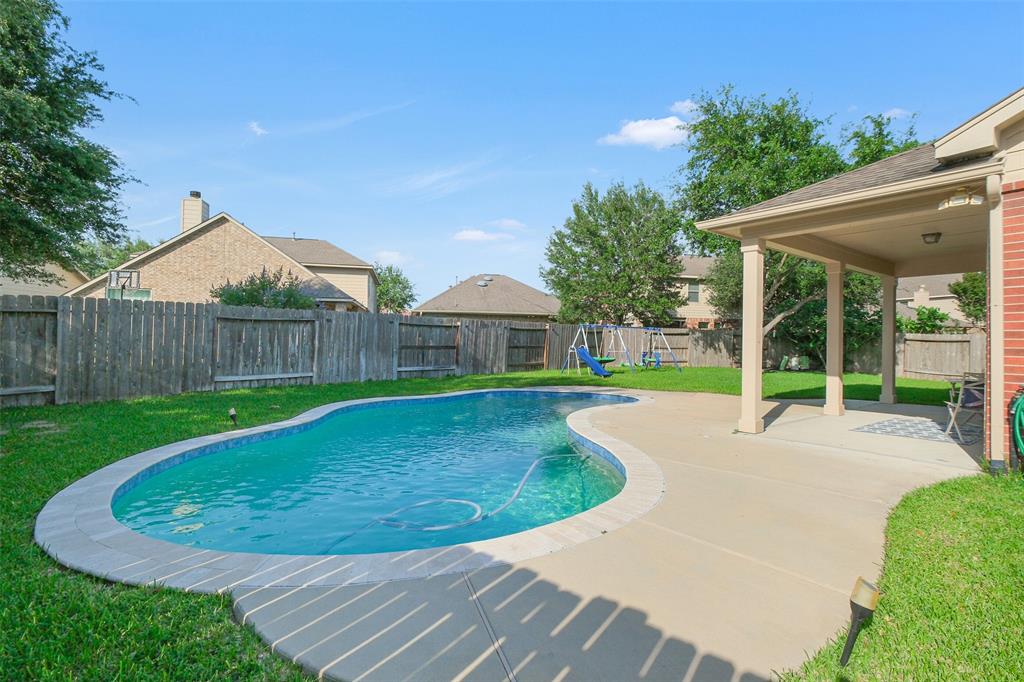 6303 Guilford Glen Lane, Katy, Texas image 13