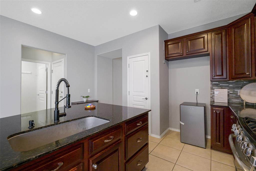 6303 Guilford Glen Lane, Katy, Texas image 38