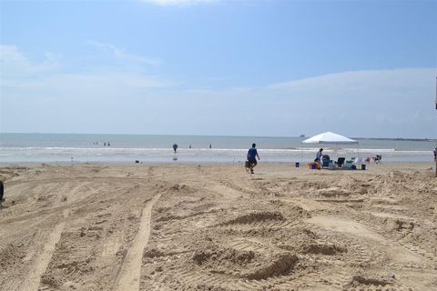 A home in Surfside Beach