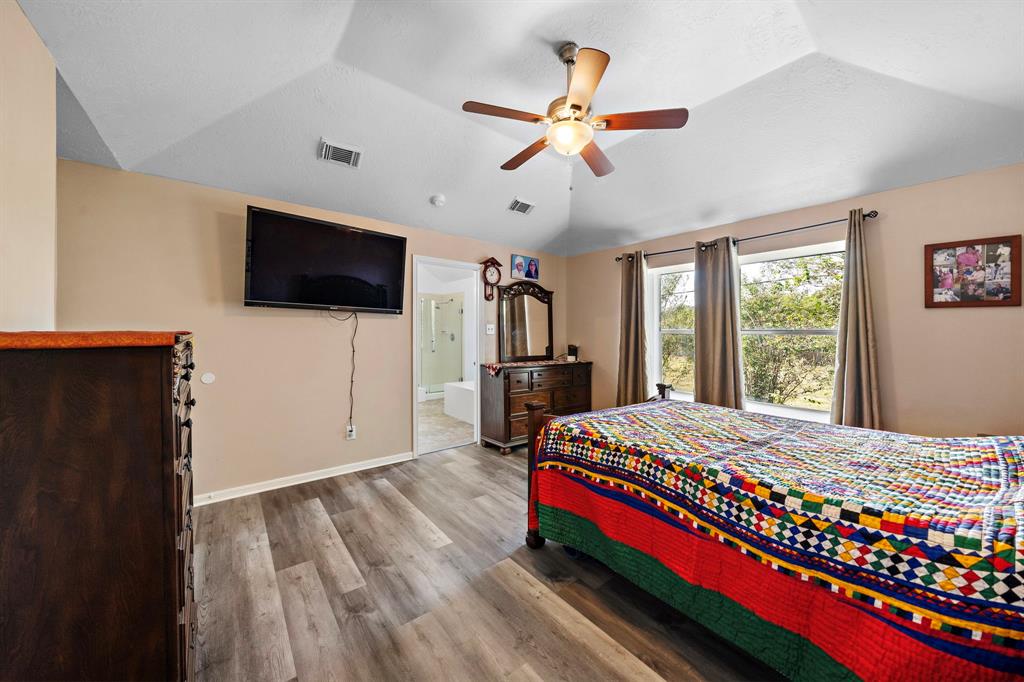 4210 W Meadows Drive, Sugar Land, Texas image 23