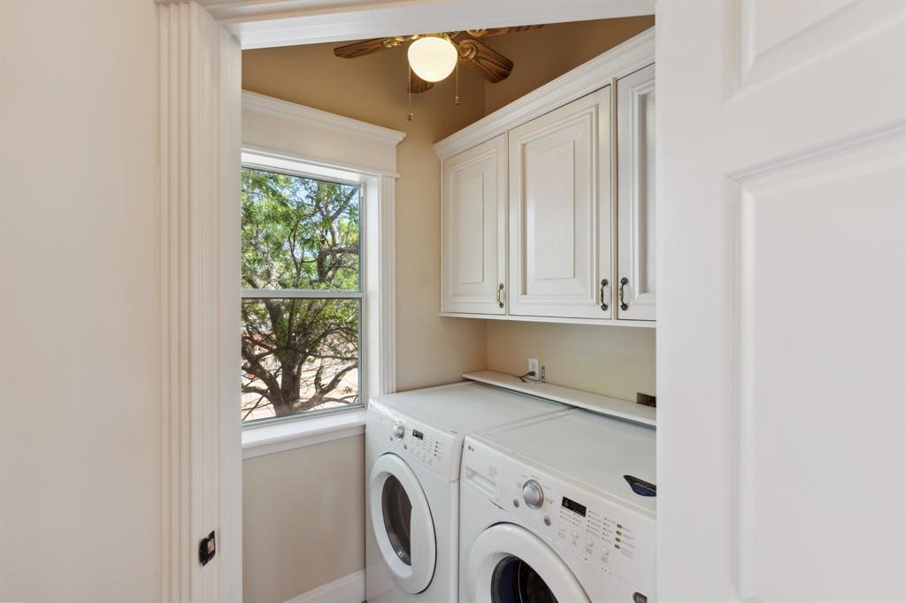 3201 White Oak Drive, Houston, Texas image 13