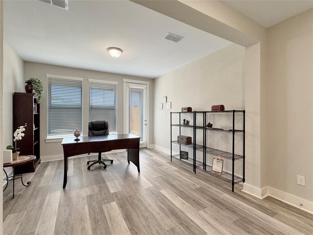 10928 Brambling Wood Drive, Houston, Texas image 22