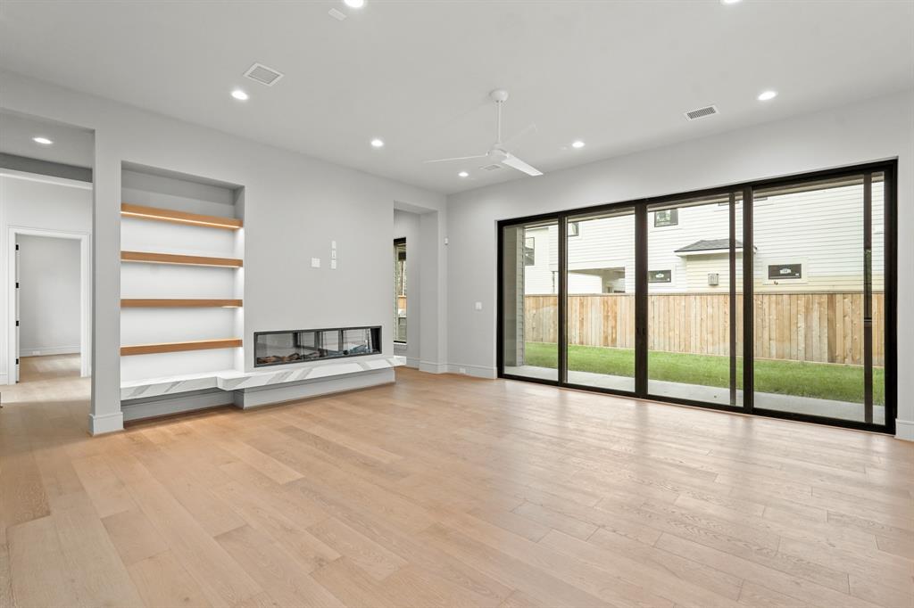 1133 E 7th 1/2 Street, Houston, Texas image 11