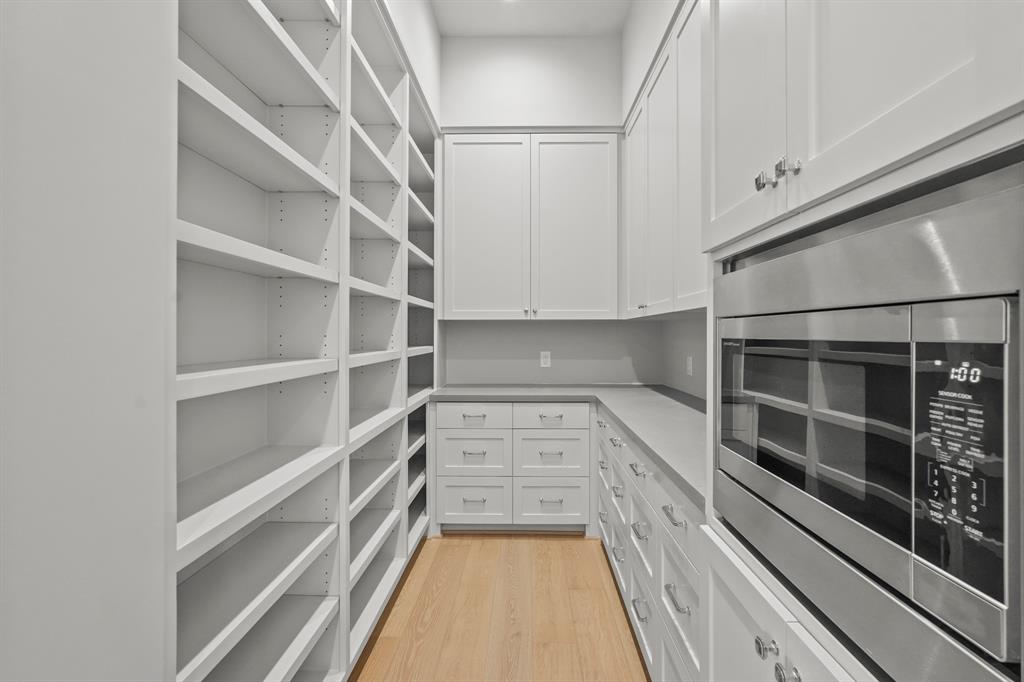 1133 E 7th 1/2 Street, Houston, Texas image 8
