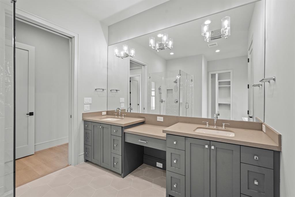 1133 E 7th 1/2 Street, Houston, Texas image 46