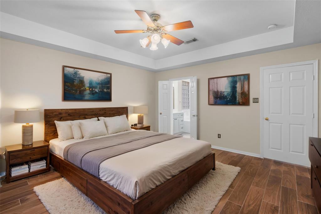 1130 Foxland Chase Street, Sugar Land, Texas image 11