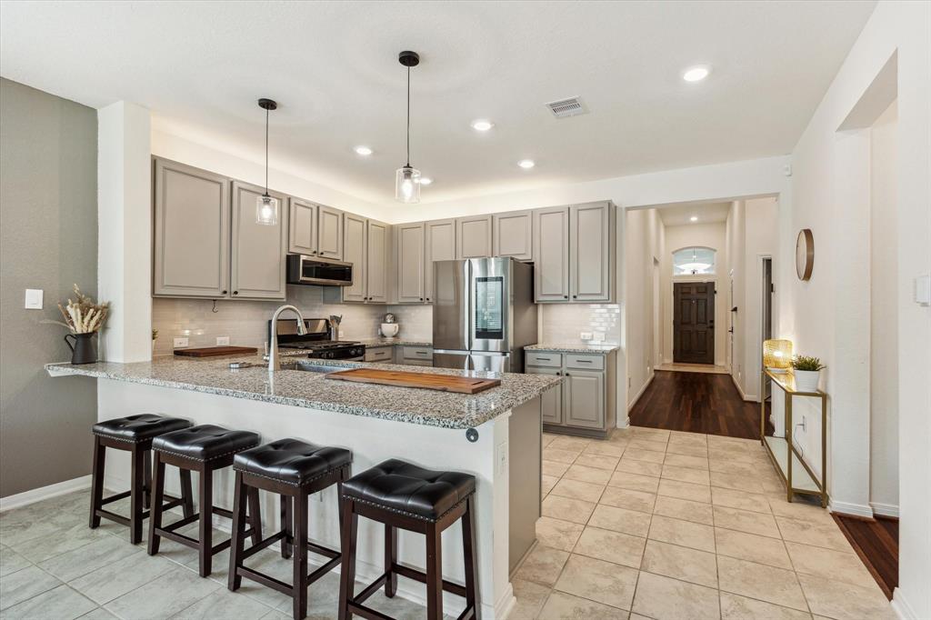 7223 Bakersfield Court, Rosharon, Texas image 4