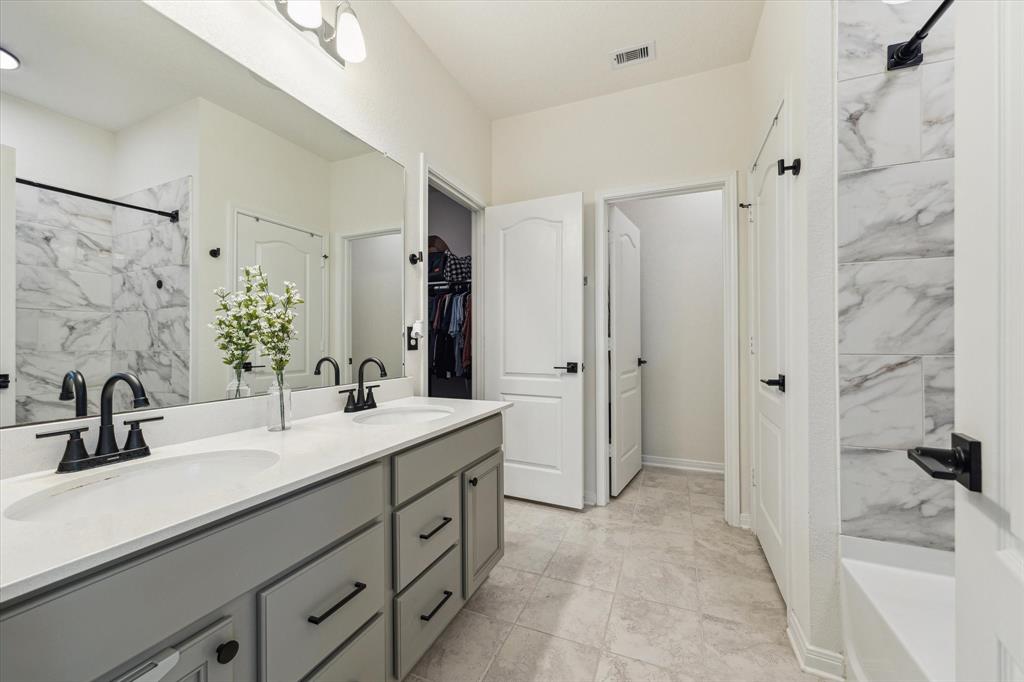 7223 Bakersfield Court, Rosharon, Texas image 11
