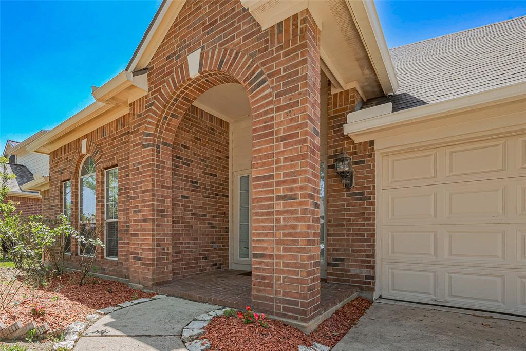 2318 Appian Way, Pearland, Texas image 5