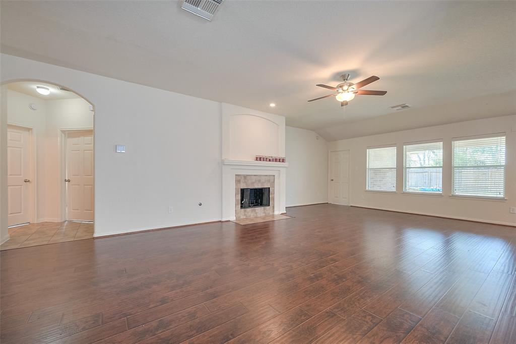 2318 Appian Way, Pearland, Texas image 13