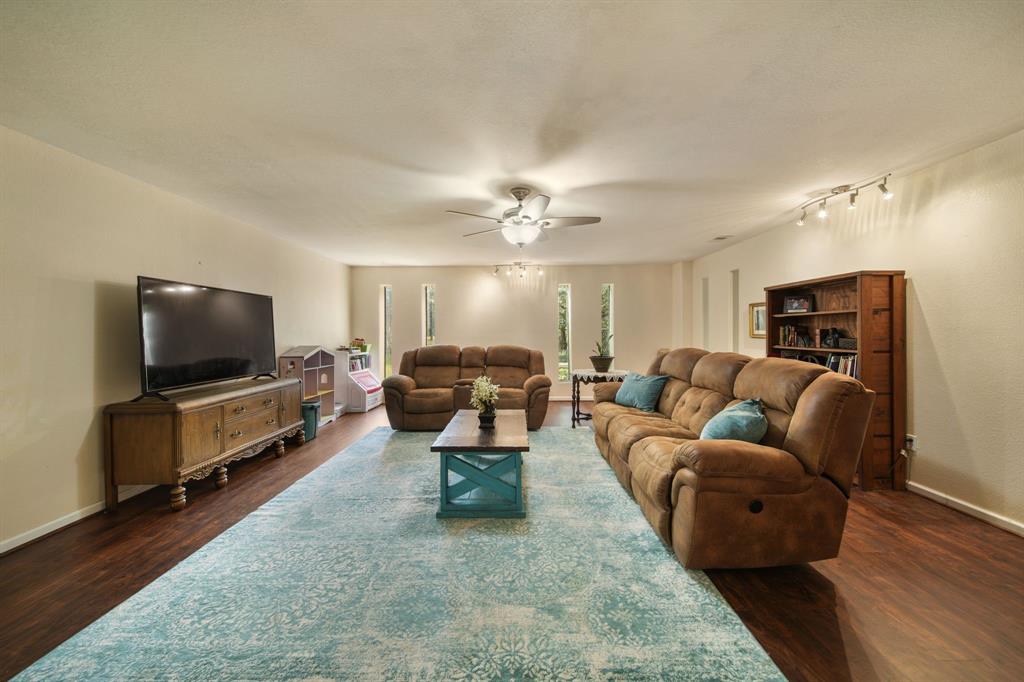 11066 County Road 190, Alvin, Texas image 15