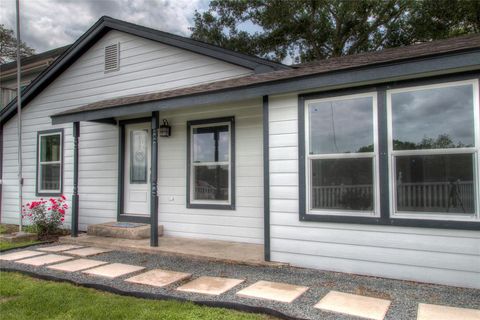 Photo of 415 Perkins Avenue, League City, TX 77573 (MLS # 60780888)