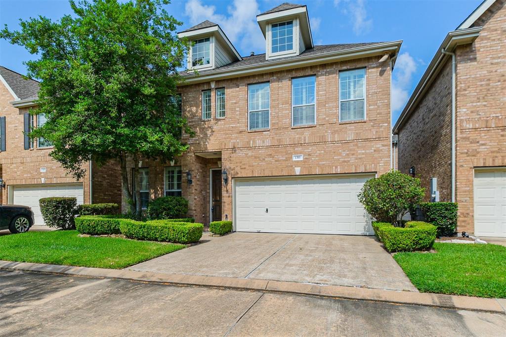 1311 Shady Villa Pine