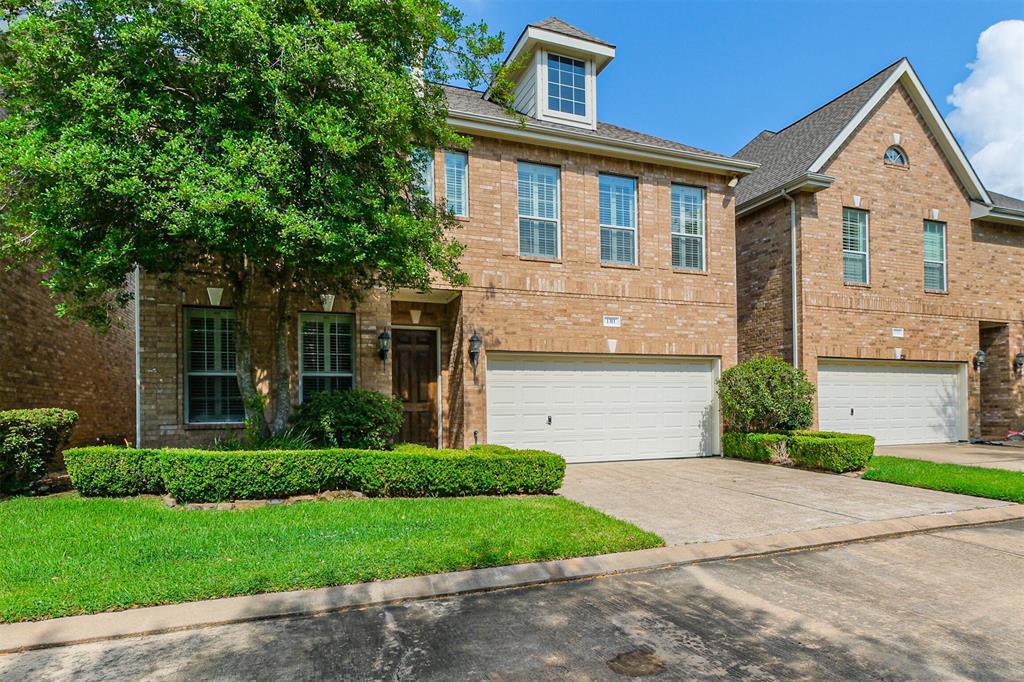 1311 Shady Villa Pine