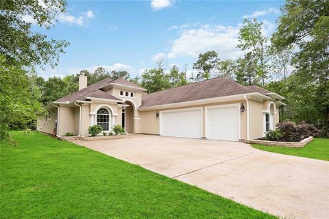 Single Family Residence in Huffman TX 802 Commons Lakeview Drive.jpg
