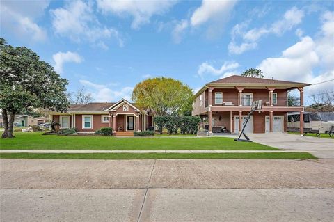 901 Iowa Street South Houston TX 77587
