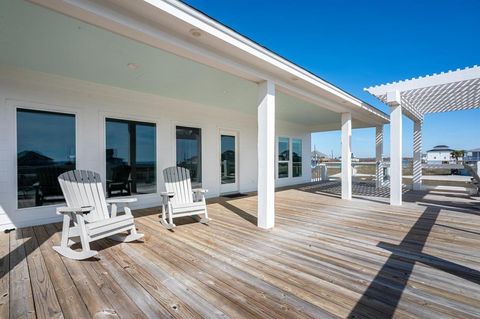 A home in Port Bolivar