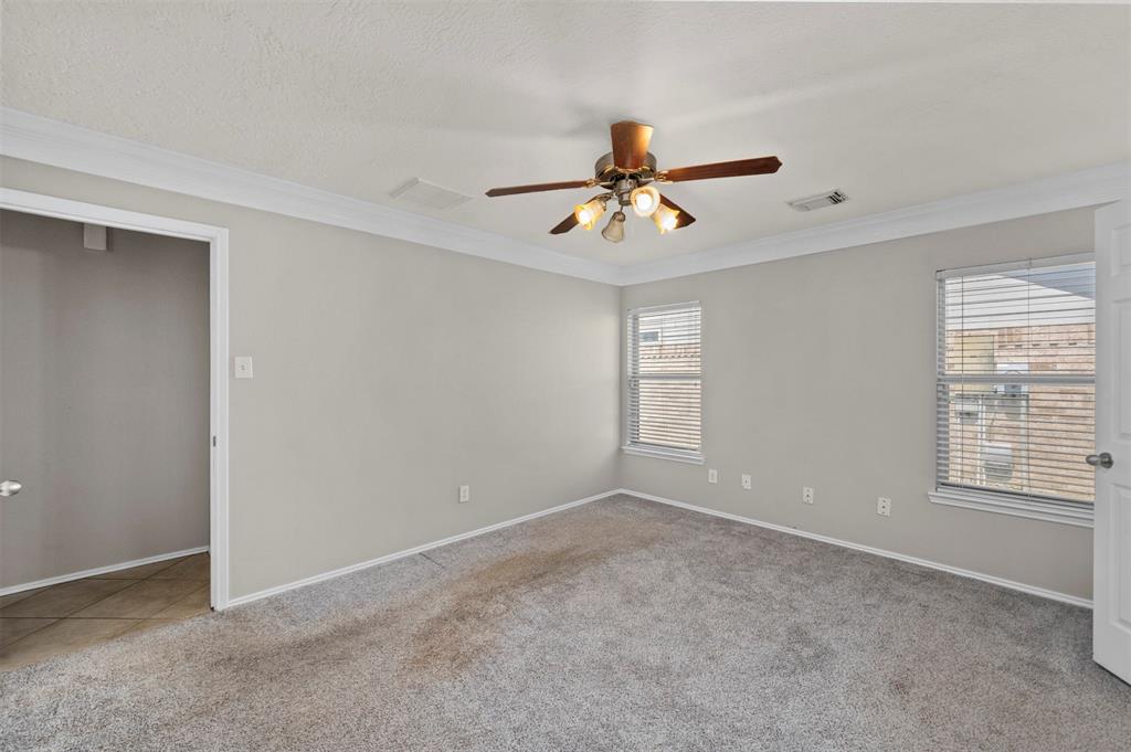 8014 Blackcherry Lane, Baytown, Texas image 14