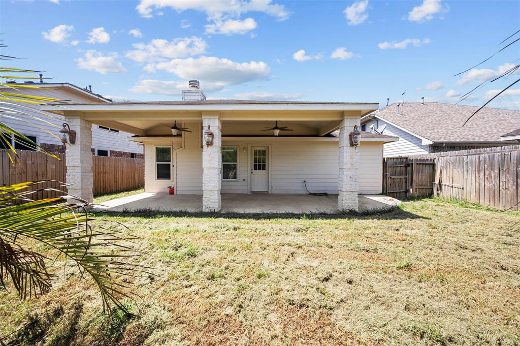 8014 Blackcherry Lane, Baytown, Texas image 23