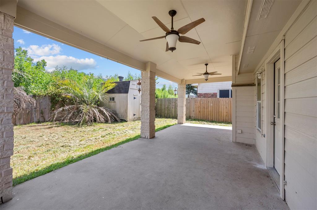 8014 Blackcherry Lane, Baytown, Texas image 21