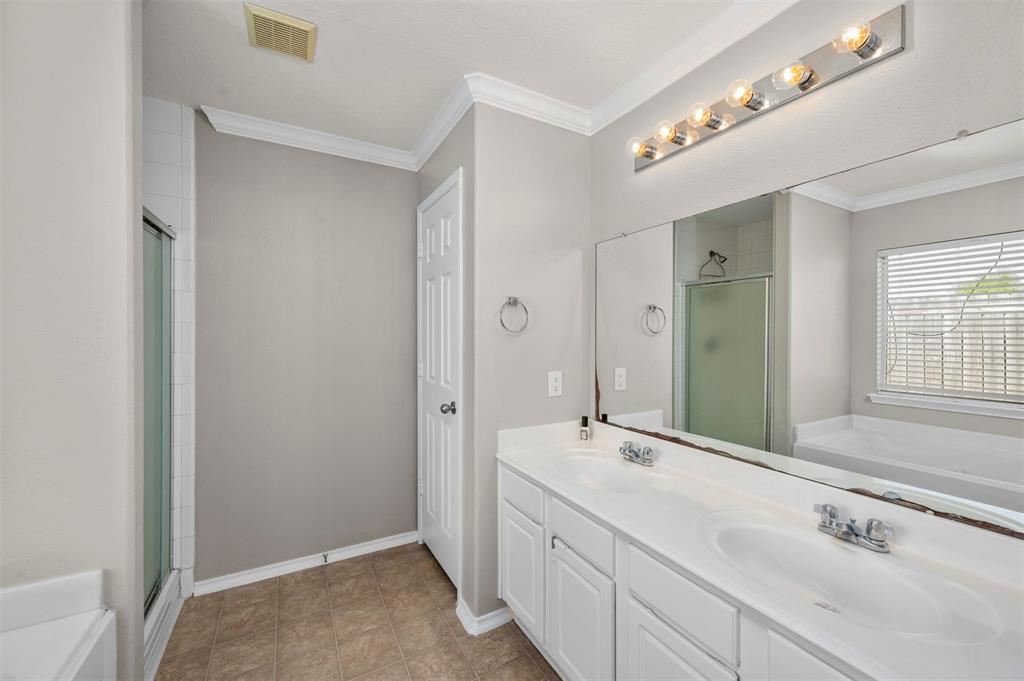 8014 Blackcherry Lane, Baytown, Texas image 15