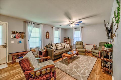 Single Family Residence in Onalaska TX 735 Bridgeview Drive.jpg