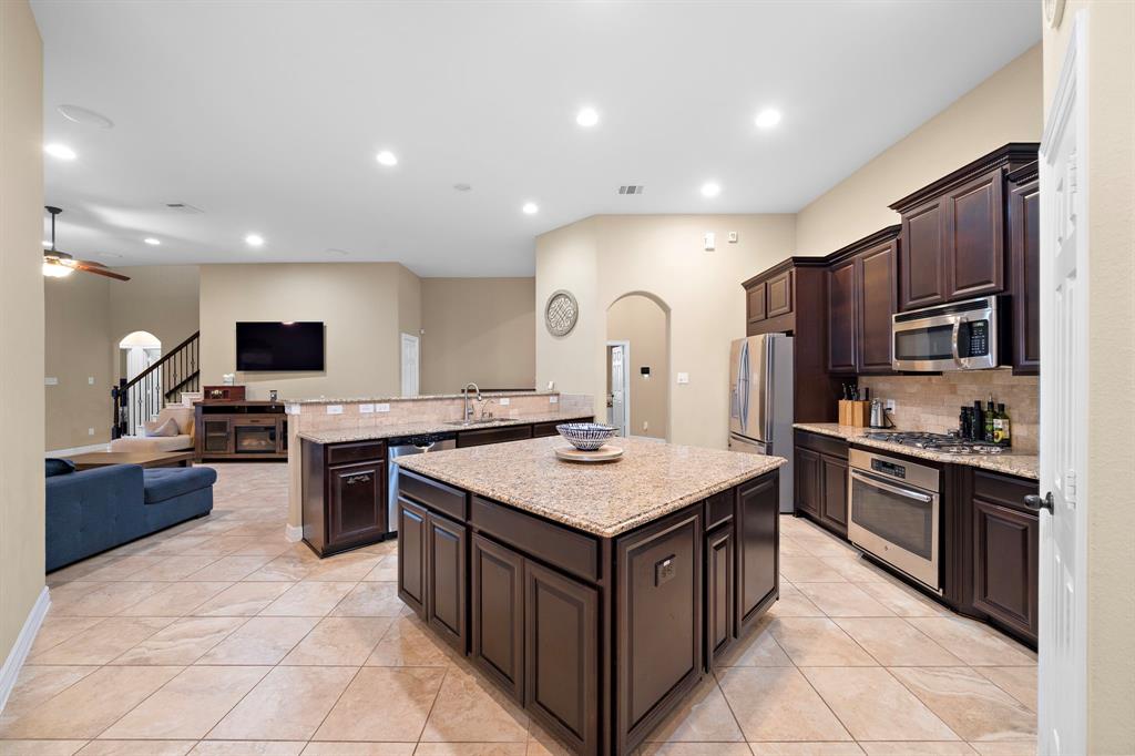 4711 Salinas Lane