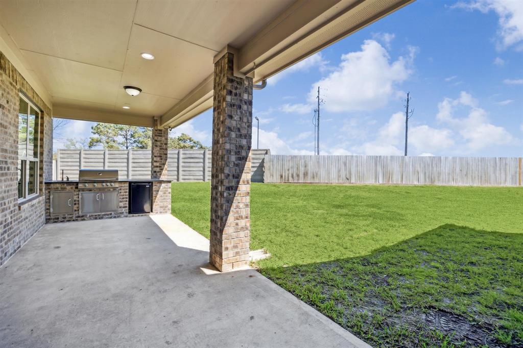 2401 Lake Shadows Lane, Friendswood, Texas image 40