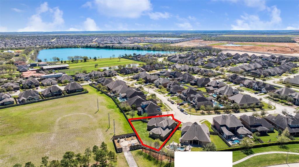 2401 Lake Shadows Lane, Friendswood, Texas image 44