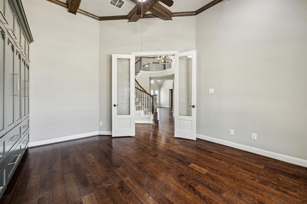 2401 Lake Shadows Lane, Friendswood, Texas image 7