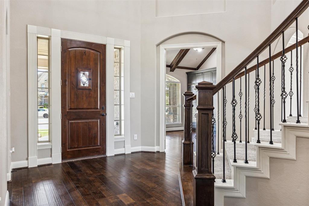 2401 Lake Shadows Lane, Friendswood, Texas image 4