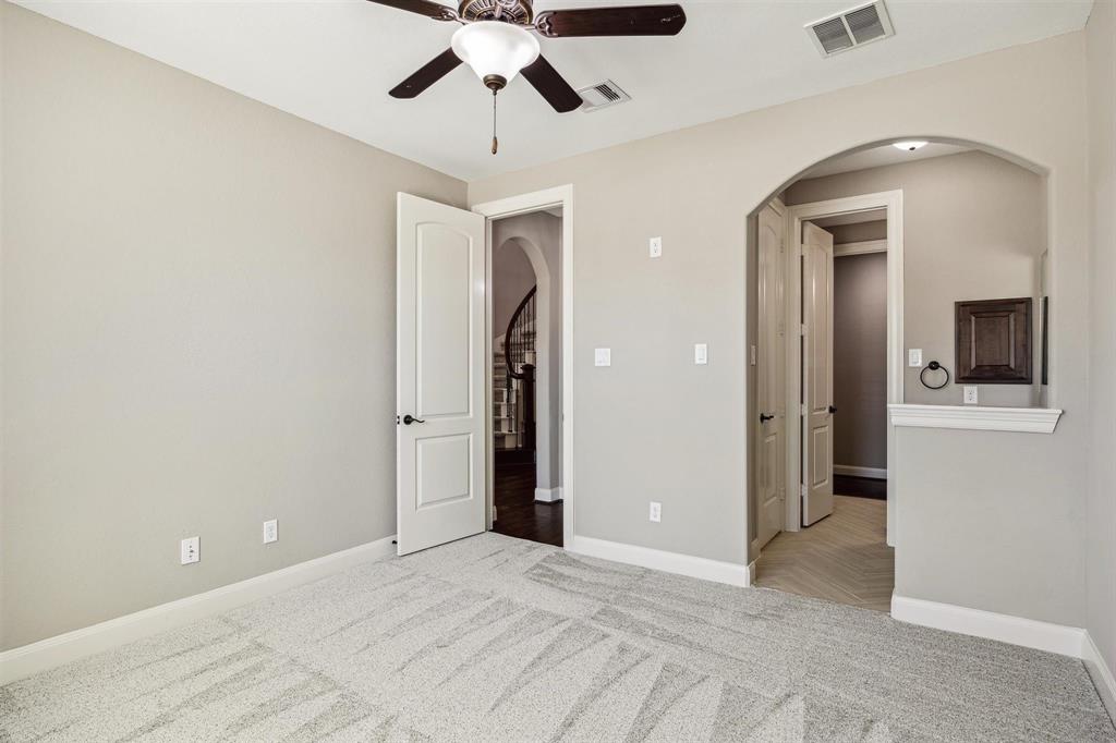 2401 Lake Shadows Lane, Friendswood, Texas image 27
