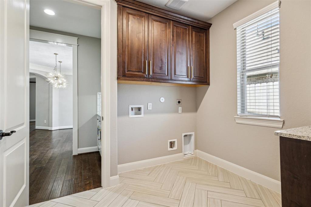 2401 Lake Shadows Lane, Friendswood, Texas image 22