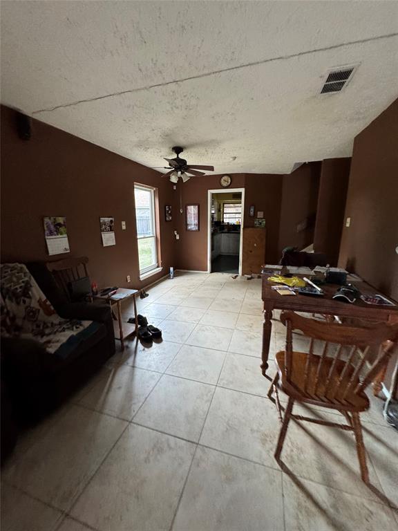 4307 Apache Meadow Drive, Katy, Texas image 4