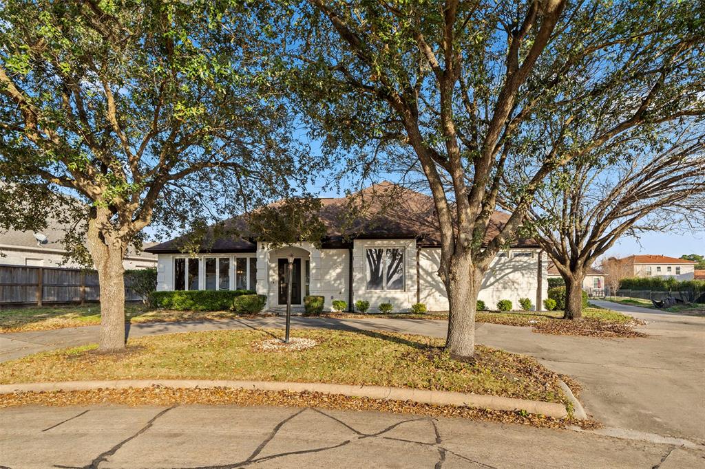 38 Englewood Court, Montgomery, Texas image 1