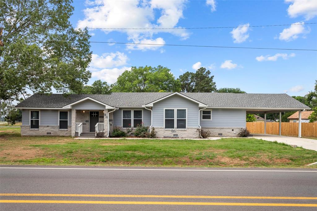 809 E Bowie Avenue, Crockett, Texas image 1