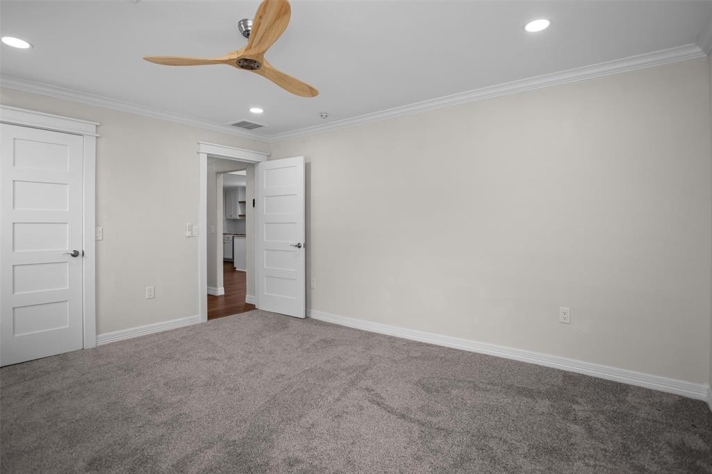 809 E Bowie Avenue, Crockett, Texas image 16