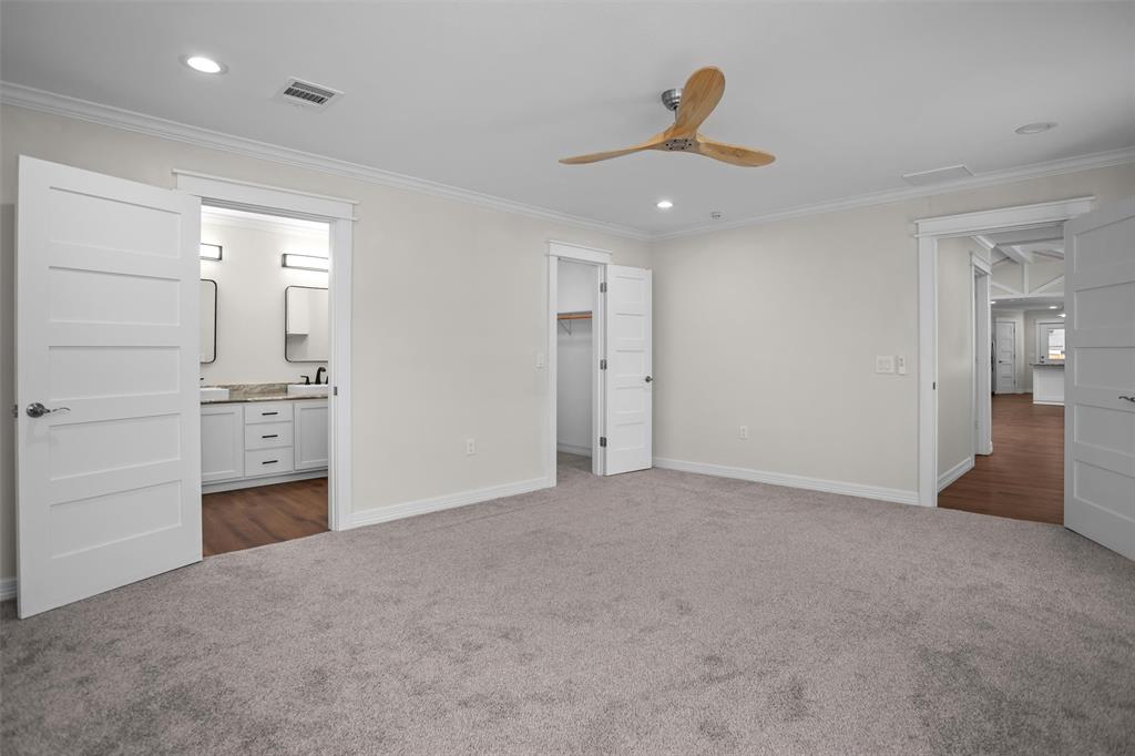 809 E Bowie Avenue, Crockett, Texas image 12